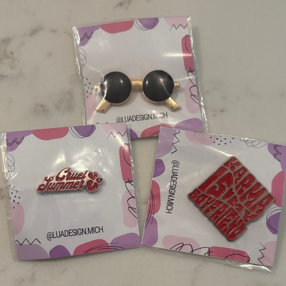 SWIFTIE INSPIRED PINS